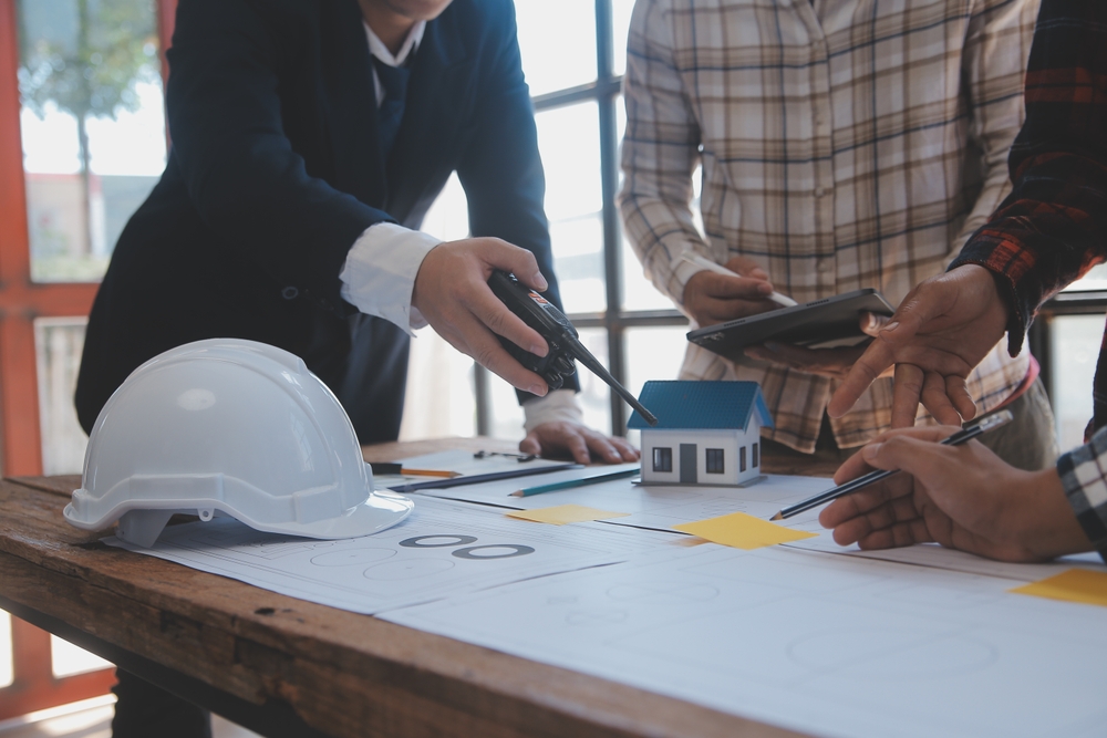Construction,And,Structure,Concept,Of,Engineer,Or,Architect,Meeting,For